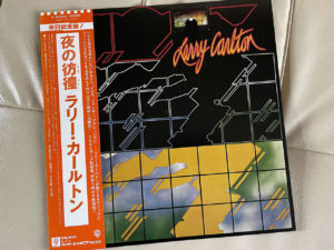 ラリー・カールトン（Larry Carlton）『夜の彷徨（さまよい）』（Larry Carlton）
