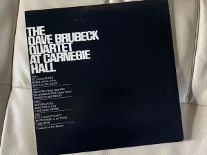 デイヴ・ブルーベック・カルテット(Dave Brubeck Quartet)『アット・カーネギー・ホール』(At Carnegie Hall):ジャケットの裏面
