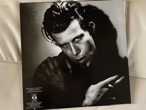 トム・ウェイツ(Tom Waits)『異国の出来事』(Foreign Affairs):ジャケットの裏面