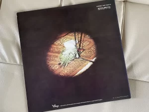 ポール・マッカートニー&ウイングス(Paul McCartney and Wings)『レッド・ローズ・スピードウェイ』(Red Rose Speedway):ジャケットの裏面