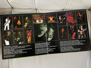 ボストン(BOSTON)『ドント・ルック・バック』(Don't Look Back):ジャケットの見開き